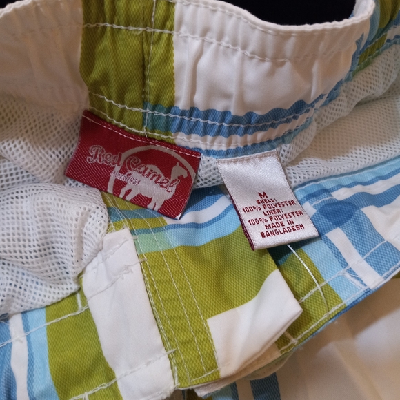 Mens Red Camel Swim Trunks Plaid Green Blue White Size M NWT board shorts - Picture 3 of 5
